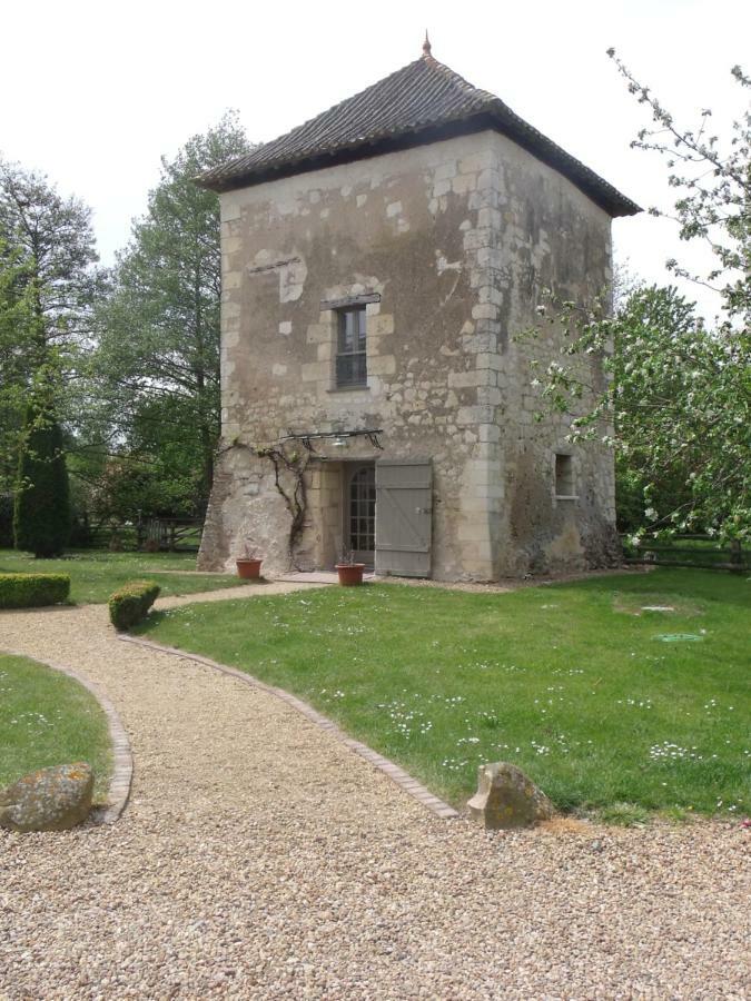 Vila La Tour Du Grand Boust Longué Exteriér fotografie